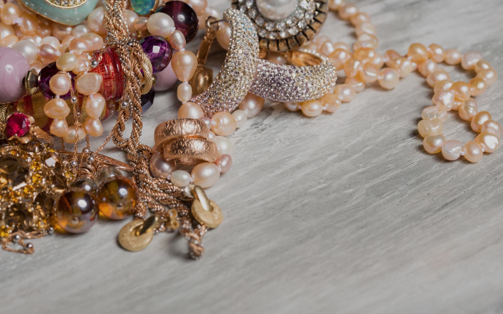 Silverdale Jewelry & Coin is a Jewelry Store in Silverdale, WA 98383